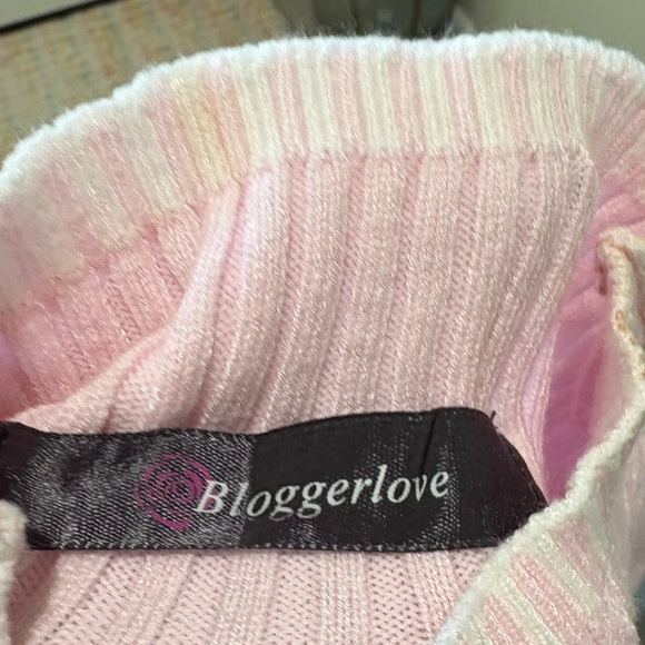 Pink Ribbed Women's Sweater - Picture 2 of 5